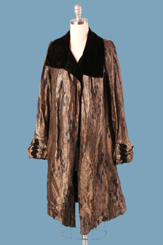 1920's RARE Museum Worthy Reversible Lamé Coat